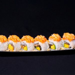 R11 CƠM CUỘN LƯƠN BƠ CÁ HỒI SỐT CAY (UNAGI ABOKADO SAMON MAKI)