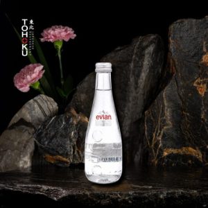 2  NƯỚC KHOÁNG EVIAN 33CL CHAI THỦY TINH
