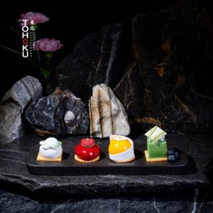 76 黄金の四色デザートセット